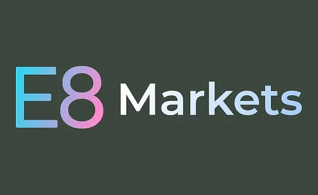 بررسی  ای ایت مارکتس 1404 (E8 Markets)